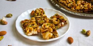 Mixed Dry Fruit Chikki
