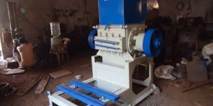 Plastic Dana Cutter Machine