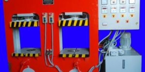 HYDRAULIC BAKELITE PRESS