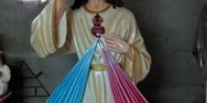 Blessing Jesus Statue