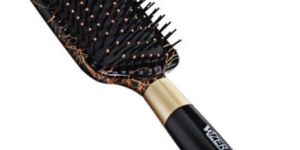 HAIR BRUSH