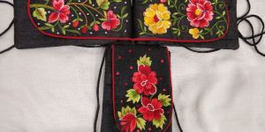 Mobile cover - Embroidery