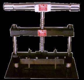 Zig Zag Sample Cloth Cutting Machine