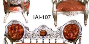 IAI-107 sofa seats