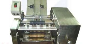 Wet Glue Labeling Machine