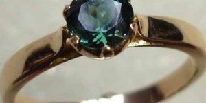 Ladies Round Cut Green Tourmaline Gold Ring