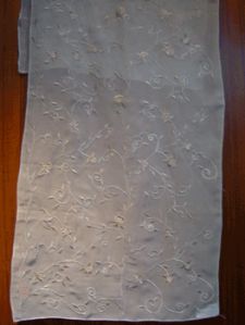 Ladies White Viscose Stole