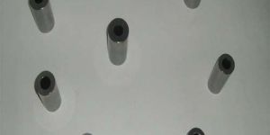 PISTON PIN FOR TRACTORS