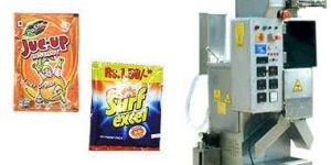 Model UI 1401P Automatic Pouch Packing Machine