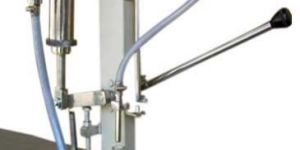Hand Operated Liquid Filler