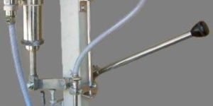 Hand Operator Liquid Filling Machine