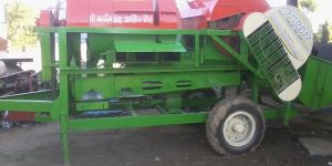 Mini Combine Thresher
