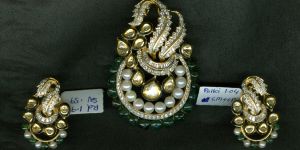 Excellent Jadau Pendant Set