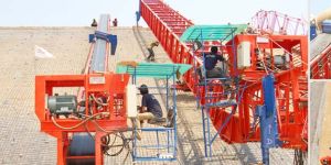 Concrete Paver Machine RCC 750 Conveyor