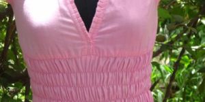 Pink Cotton Solid V-Neck Sleeveless Top