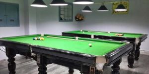 POOL TABLE SIZE 4X8 FT.