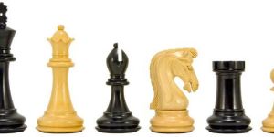 Luxury Knight Chessmen Set