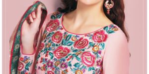 New Barbie Collection 2569