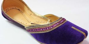 Shaneel Base Punjabi Jutis