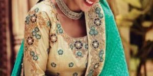 Versatile Sea Green Crushed Silk on Net Saree