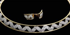 Gold , Diamond Jewellery - D009