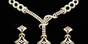 Gold & Diamond Jewellery - D011