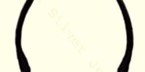 TN-01 black thread necklace