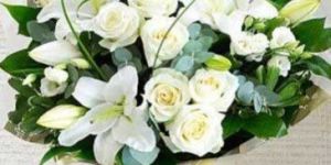 20 White Rose Bunch