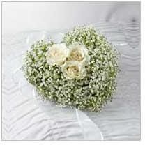 Heart Shape 3 White Rose Bunch
