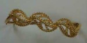 Diamond Studded Gold Bracelet 003