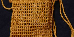 Crochet Mobile Pouch