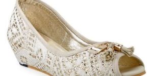 Ladies White Heel Belly Shoes