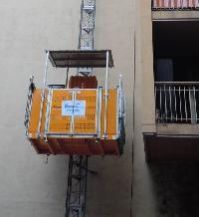 Hydraulic Material Lifts