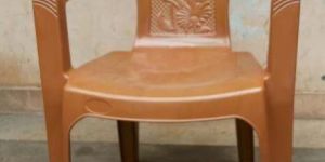 Standard Plastic Chairs