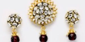 Kundan Polki Pendant Set