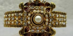 Antique Bajubandh-Swift