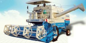 Combine Harvesting Machine