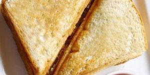 Instant Aloo Mutter Sandwich