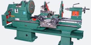 Turner Lathe Machine