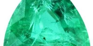 Trilliant Emerald Gemstone -04