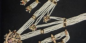 Pearl Necklace Set