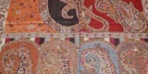 Woolen Stole Cutting