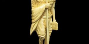 Wooden Gandhi Statue