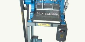 Semi Automatic Cloth Cutting Machines