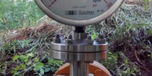 CHLORINE PRESSURE GAUGE
