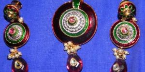 Trafique Pendant Set