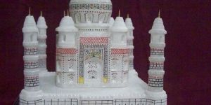 Taj Mahal Model In Alabaster and Marble