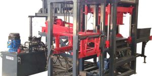 Concrete Hollow Block Making Machine