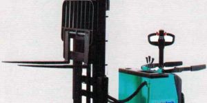 Walkie Reach Stacker