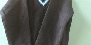 Bearing Dora Sweater